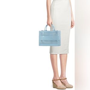 No Boundaries Women's Lattice Jelly Tote Bag with Shoulder Strap, Aqua Summer